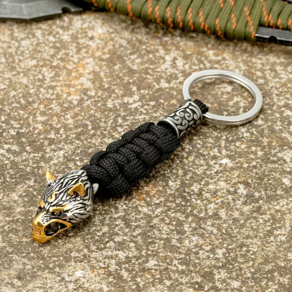 Wolf Keychain - Car Key Ring with Survival Paracord Rope