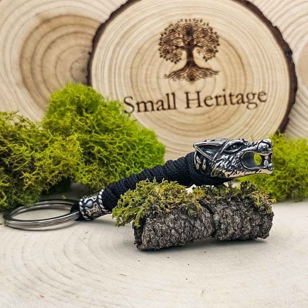 Viking Wolf Head Keychain – Stainless Steel Celtic Paracord Key Ring